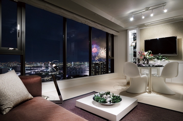 Rainbow Bridge ・ Overlooking the Odaiba LD (80PEm type ・ Building in the model room. 2012.8, 34 floor shooting. One of the indoor photographs furniture ・ Furniture etc. option specification is not included in the sale price. View, etc. vary depending on each dwelling unit, The environment ・ View, etc. might change in the future)