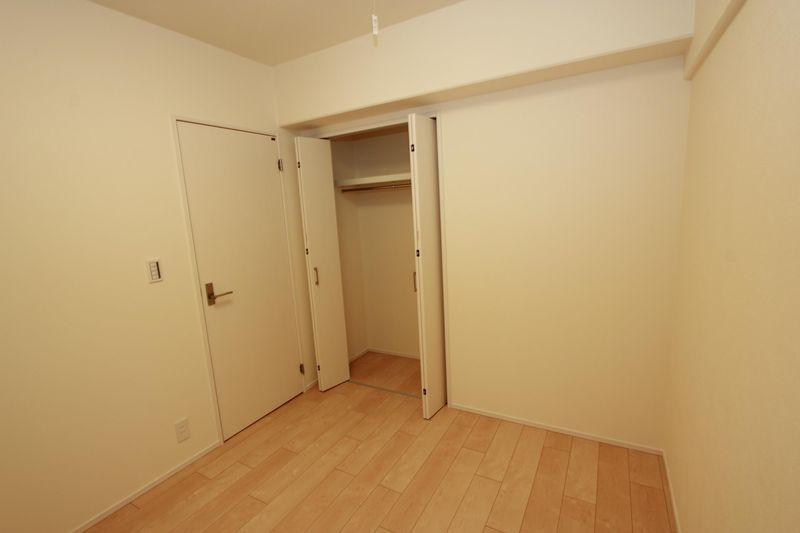 Non-living room. Western-style 4.4 Pledge