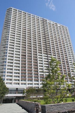 Local appearance photo. Large-scale Tower apartment of seismic control structure