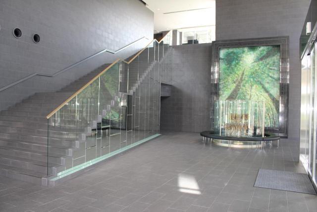 Entrance. Grand Entrance