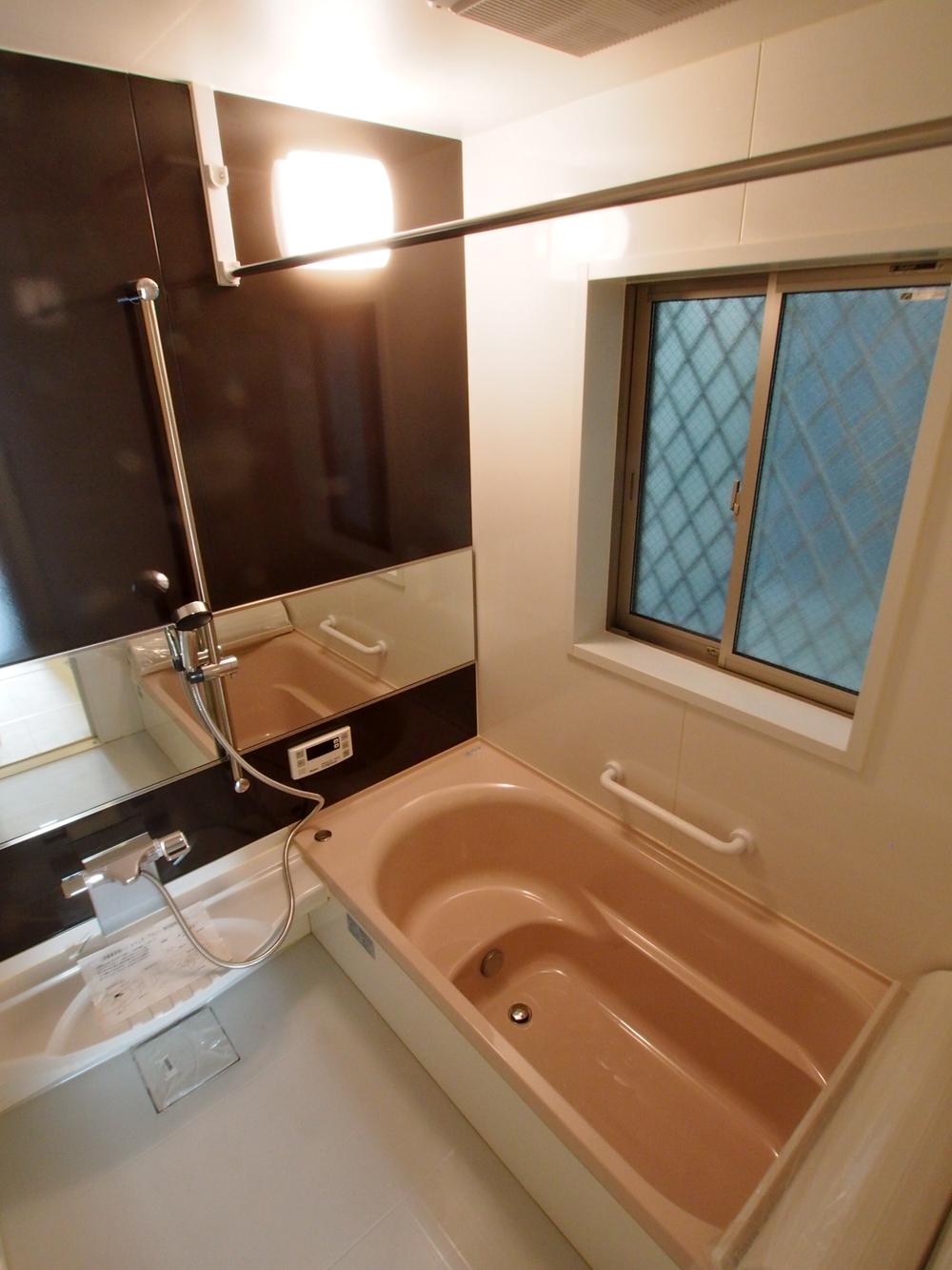 Bathroom. Indoor (12 May 2013) Shooting