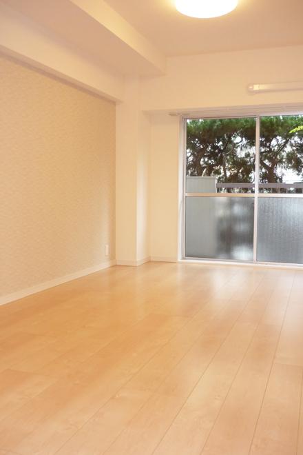 Living. Comfortable and welcoming living room dining ● Local guidance meeting in the reception! 10:00 ~ 18:00 (closed on Wednesdays) ※ You can visit any weekday! Please feel free to contact us toll-free: 0800-805-6599