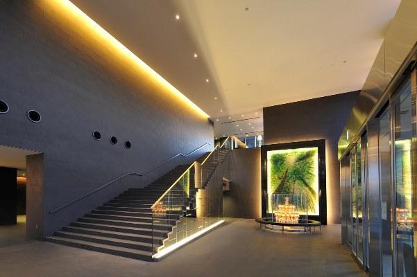 Entrance. Grand Entrance