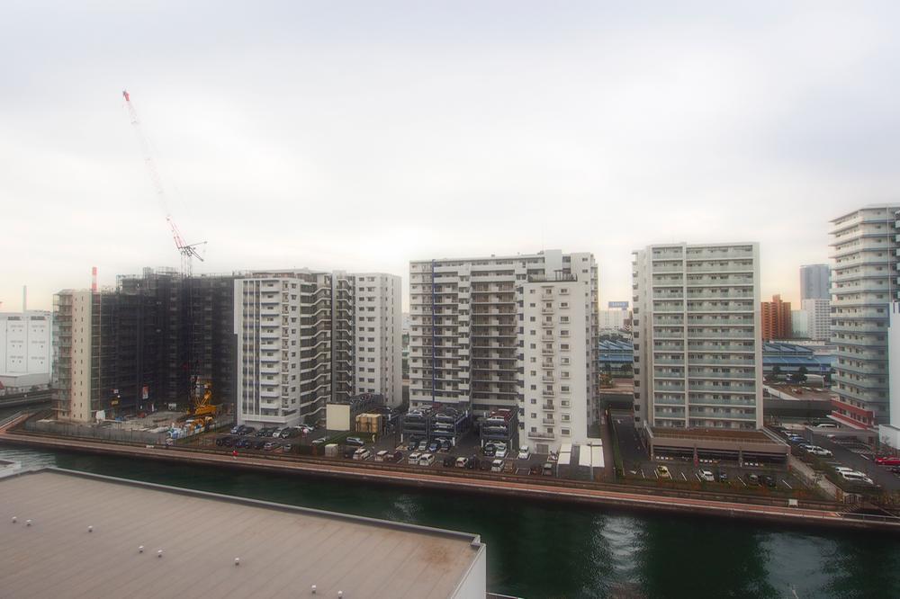 View photos from the dwelling unit. View from the site (December 2013) Shooting