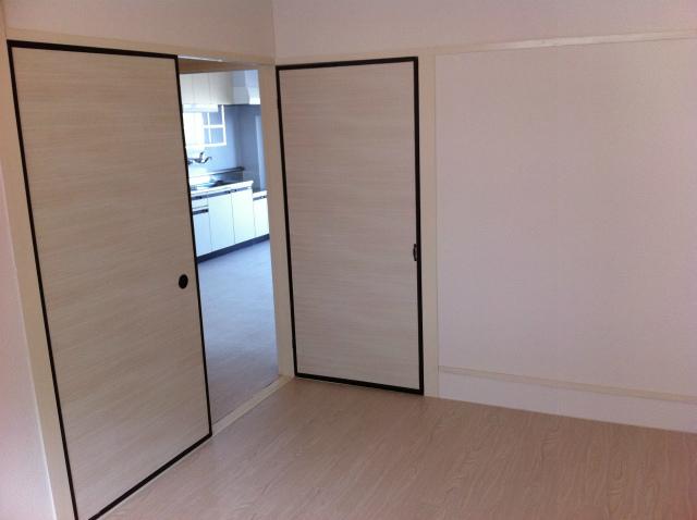 Non-living room. Room (August 2013) Shooting