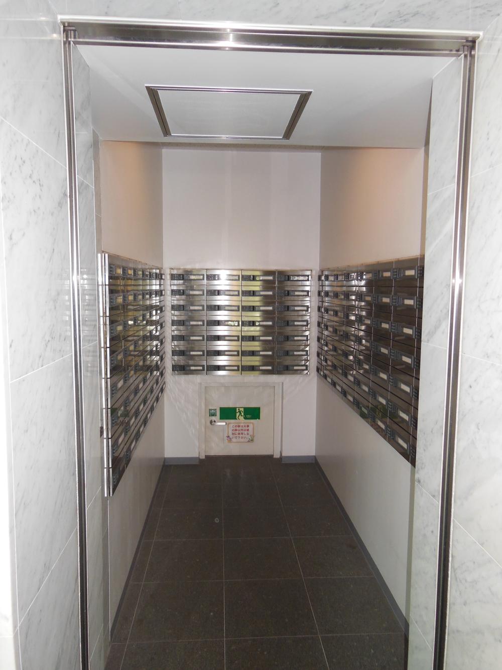 Other common areas. Set post