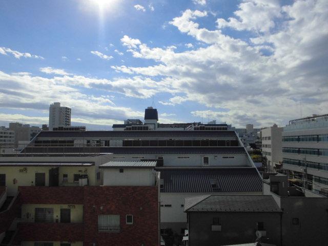 View photos from the dwelling unit. View from the site (November 2013) Shooting