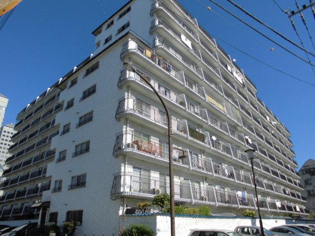 Local appearance photo. Local (11 May 2013) Shooting