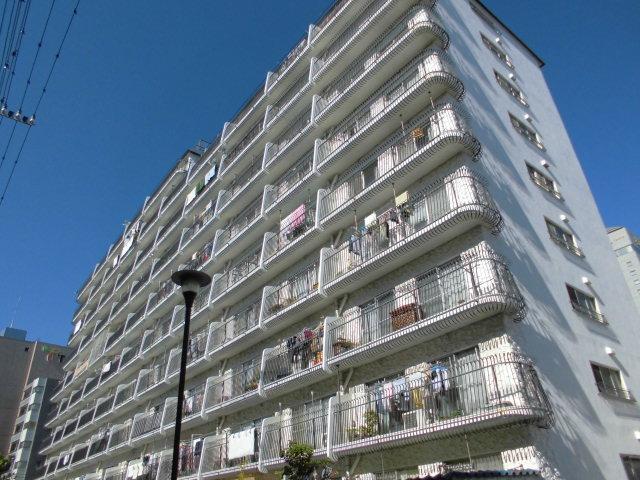 Local appearance photo. Local (11 May 2013) Shooting