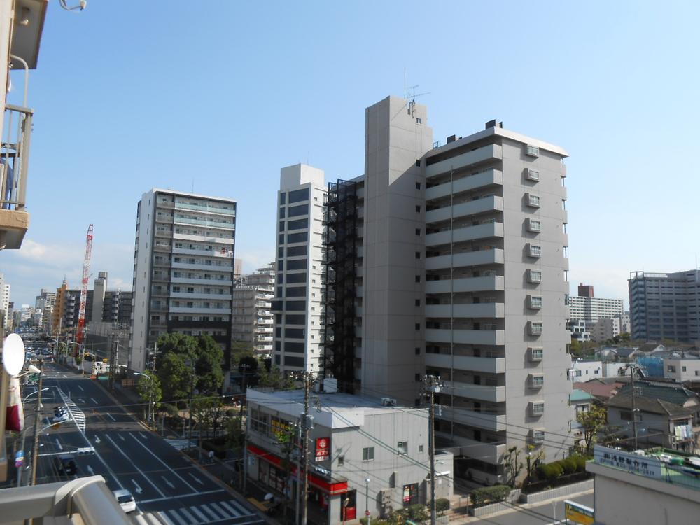 Local appearance photo. Local (12 May 2013) Shooting