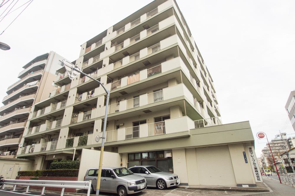 Local appearance photo. Local (12 May 2013) Shooting