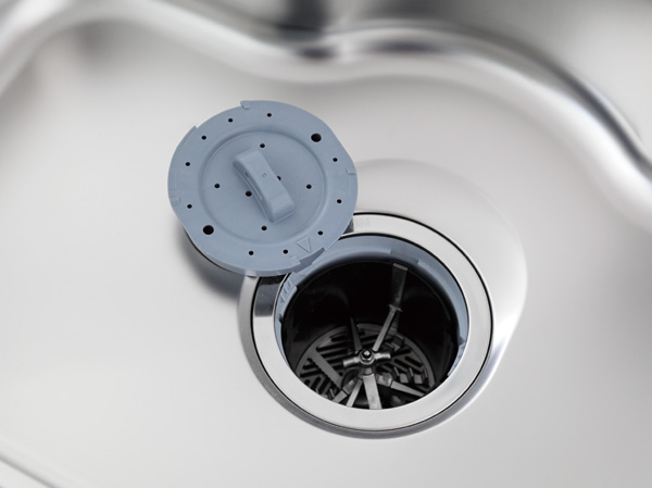 Kitchen.  [disposer] Milling processing the garbage. Only after the flow of water into the treatment tank. Eliminating even tedious labor of trash, In addition kitchen also hygienically. Low noise ・ In low vibration specification, You can also wash the grinding blade.