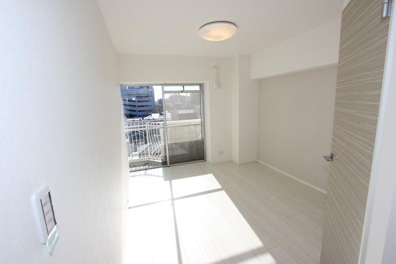 Non-living room. Western-style 6.2 Pledge