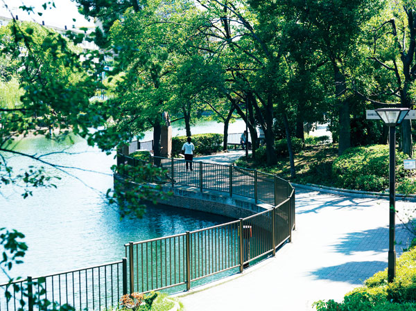 Surrounding environment. Horizontal Jitsuken River Water Park (about 60m ・ 1-minute walk)