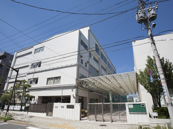 Surrounding environment. Municipal Shenzhen fourth junior high school (about 1060m ・ A 14-minute walk)