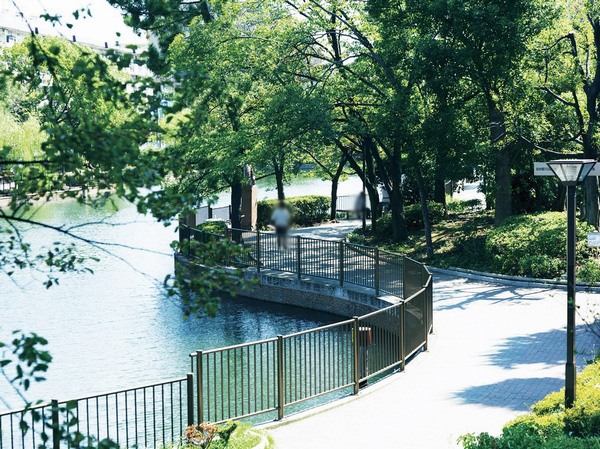 Horizontal Jitsuken River Water Park (walk 1 minute, about 60m)