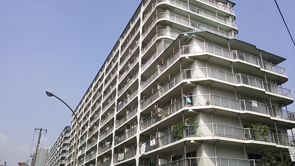 Local appearance photo. ■ Total units 147 units of the big community site (July 2013) Shooting