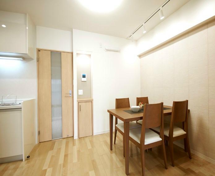 Living. You could live with pets (Terms have)