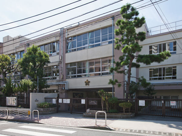 Surrounding environment. Ward TairaHisa elementary school (about 780m ・ A 10-minute walk)