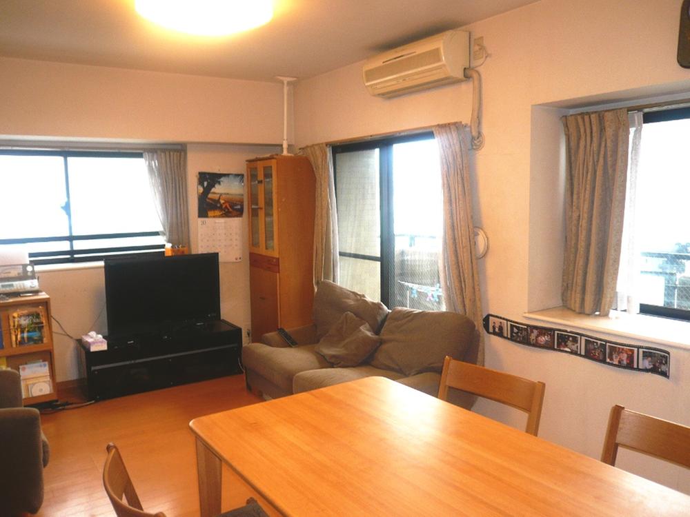 Living. Indoor (10 May 2013) Shooting