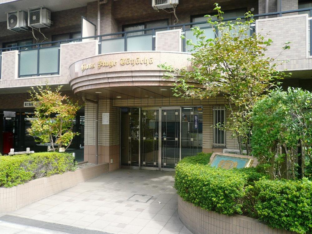 Entrance. Common areas