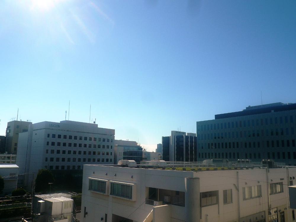 View photos from the dwelling unit. View from the site (October 2013) Shooting