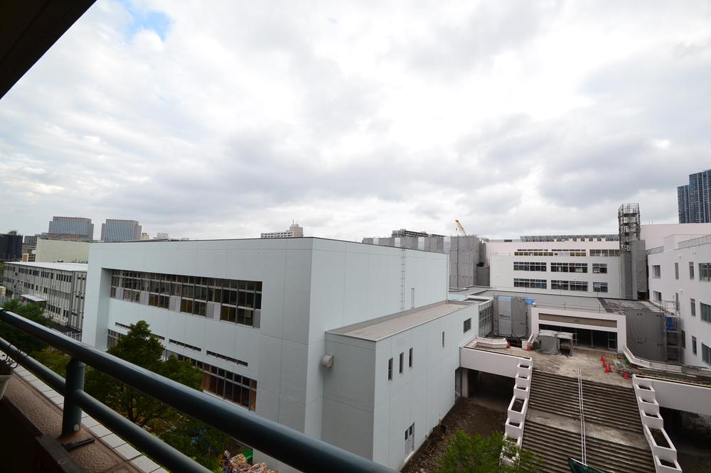 View photos from the dwelling unit. View from the site (November 2013) Shooting