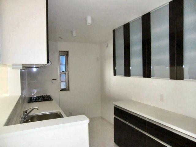 Same specifications photo (kitchen). Dishwasher, Water purifier standard specification