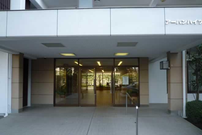 Entrance. Common areas