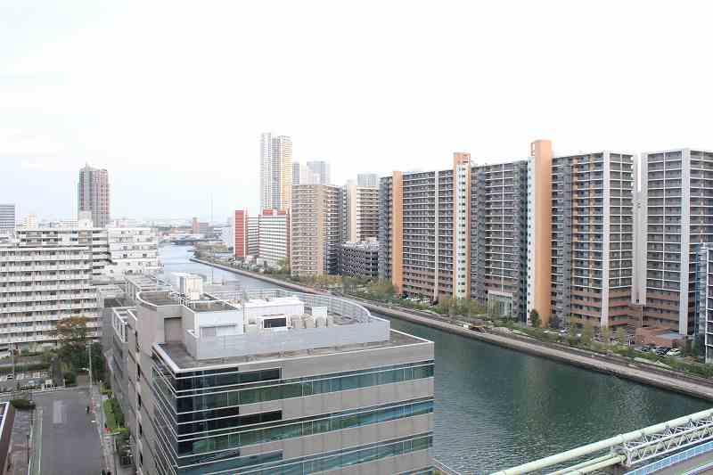 View photos from the dwelling unit. View from the site (November 2013) Shooting