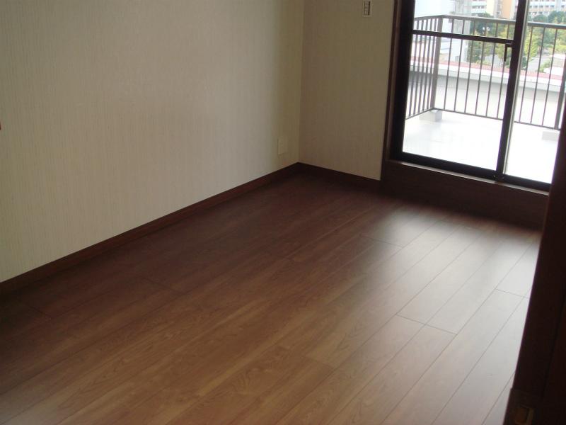 Non-living room. Indoor ((November 2013) Shooting