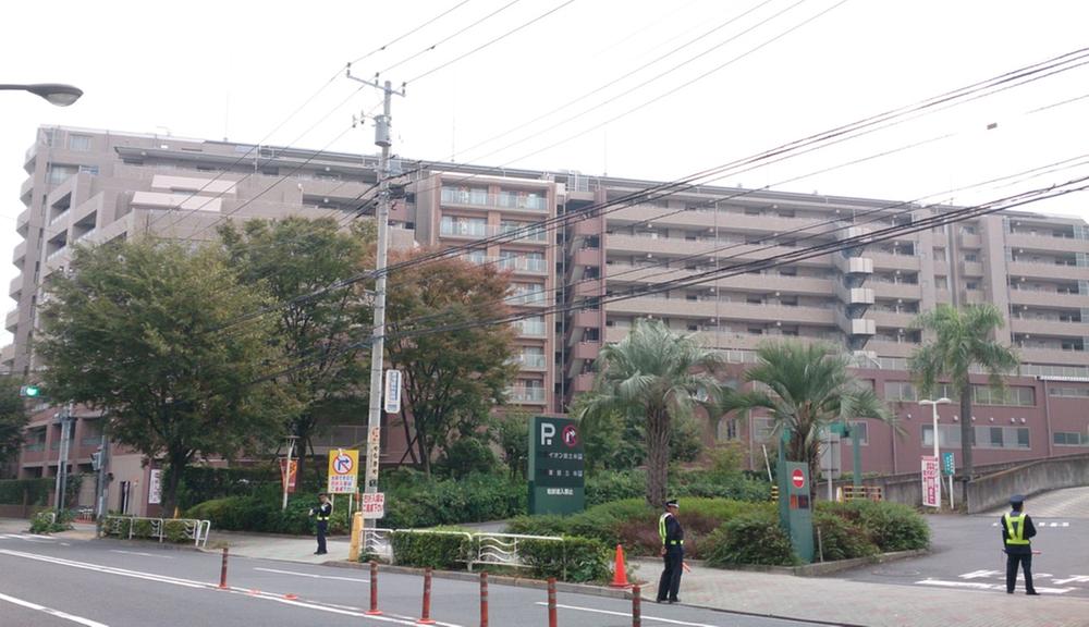 Entrance. Common areas