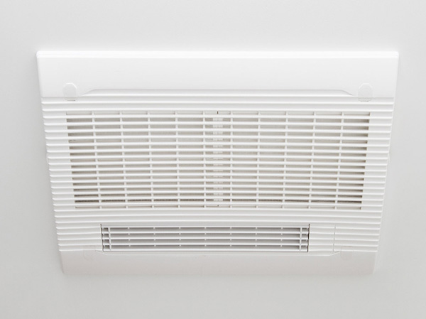 Bathing-wash room.  [Bathroom ventilation heating dryer] Convenient to the drying of the ventilation and clothing after bathing. Cool breeze function in the summer. In the winter, it is helpful heating function.