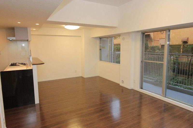 Living. Living the entire photo