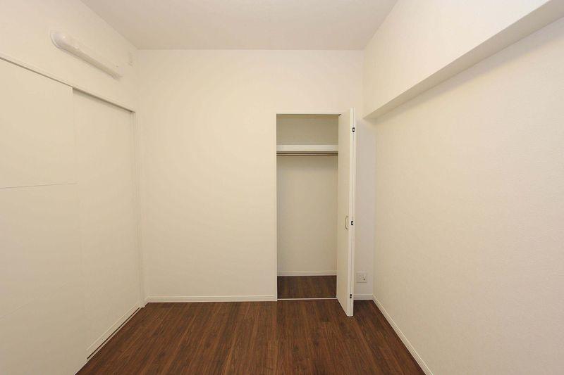 Non-living room. Western-style 5.0 Pledge