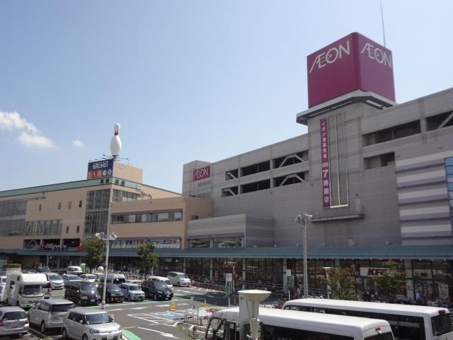 Shopping centre. 1000m shopping facility to the topics Lek Plaza also has been enhanced