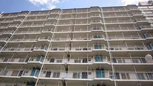 Local appearance photo. "Yamato Land and Building Co., Ltd. old condominium"