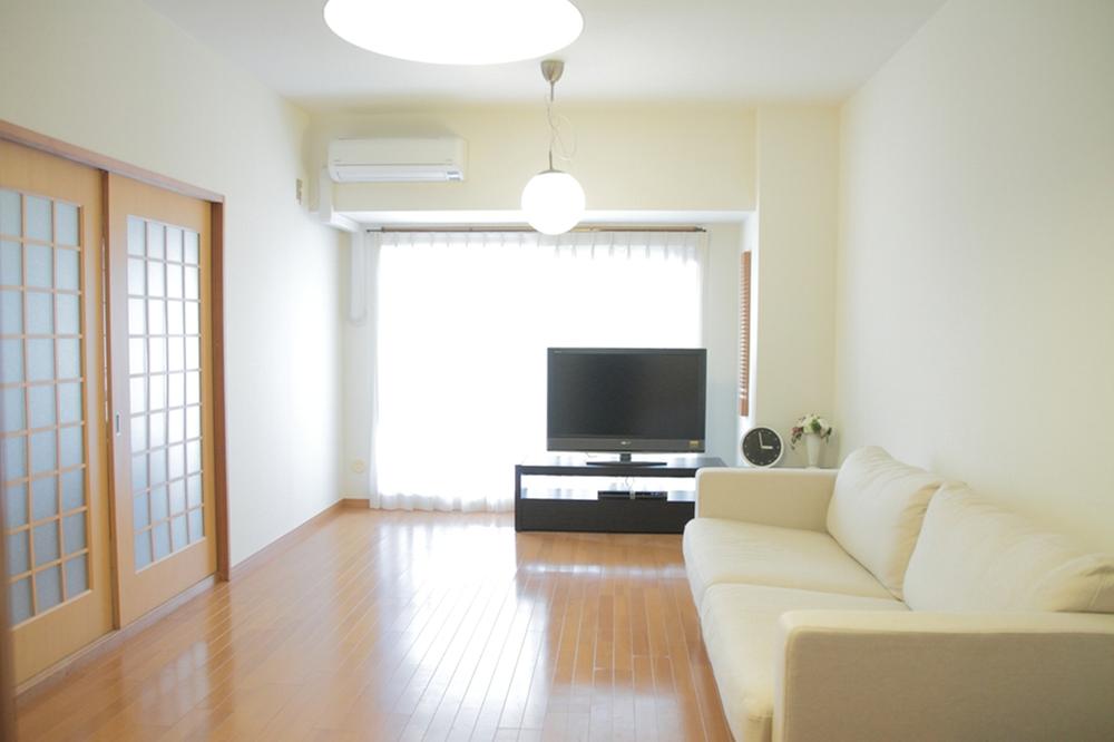 Living. Indoor (12 May 2013) Shooting