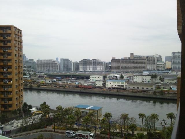 View photos from the dwelling unit. View from the site (January 2013) Shooting