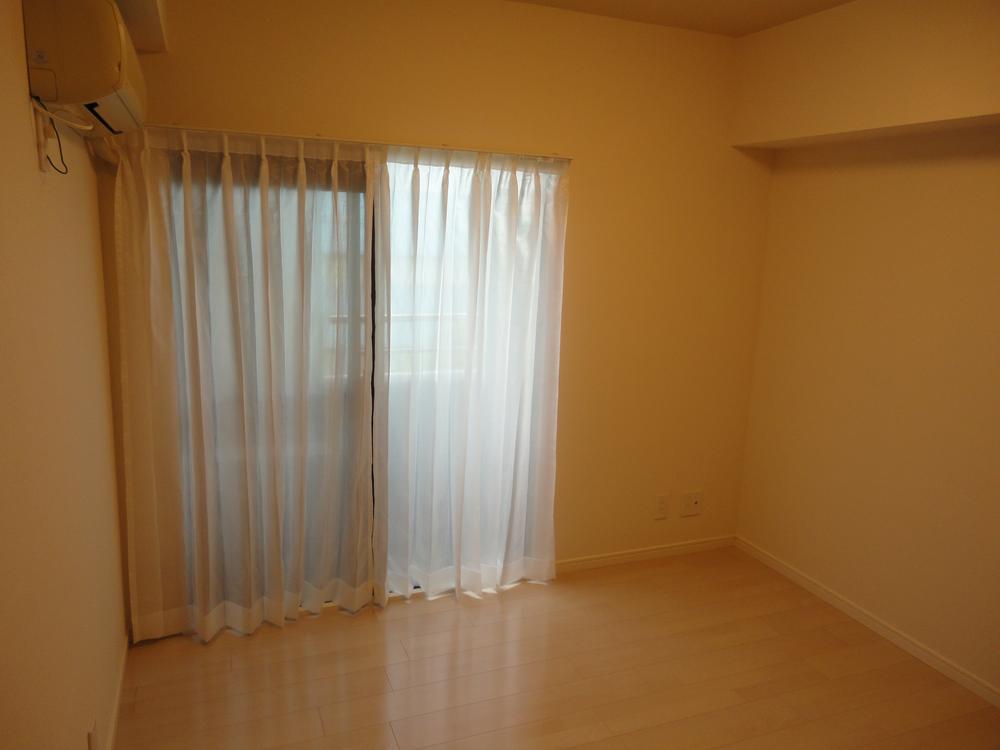 Non-living room. Indoor (July 2013) Shooting