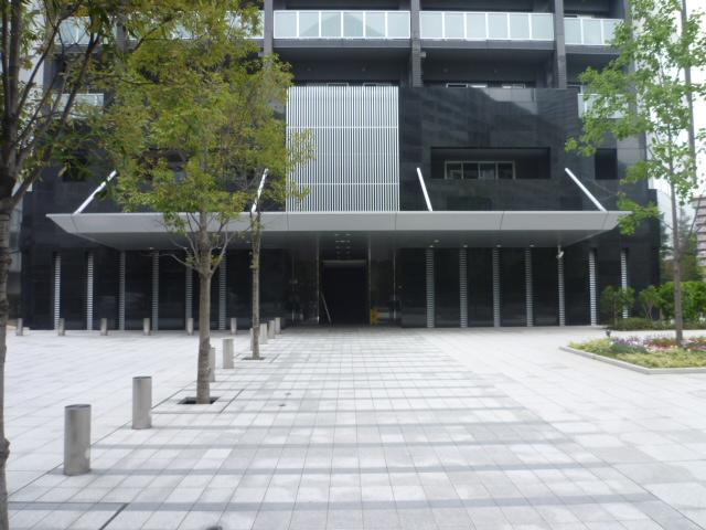 Entrance. Common areas