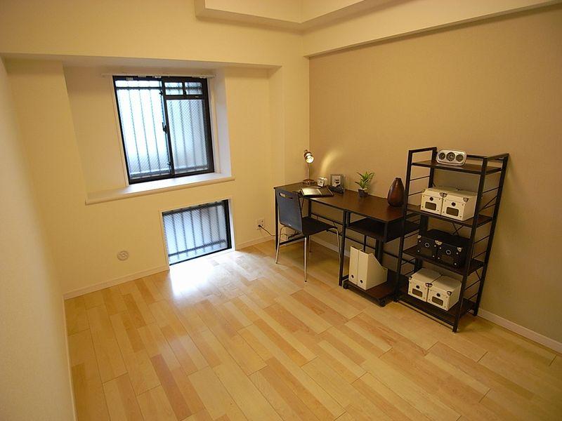 Other. Western-style 5.6 Pledge, How is it as a study of father. Stylish desk with.