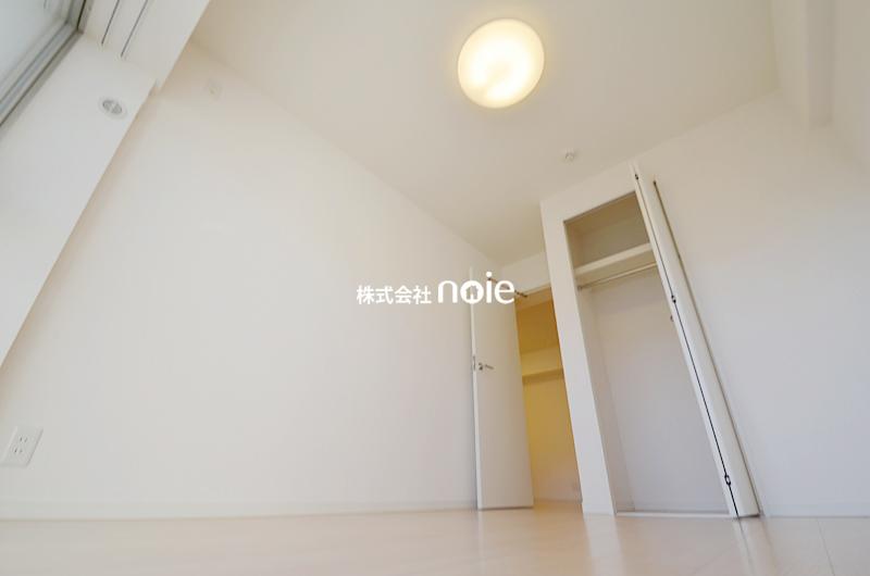 Non-living room. ~ In fact, please check ~