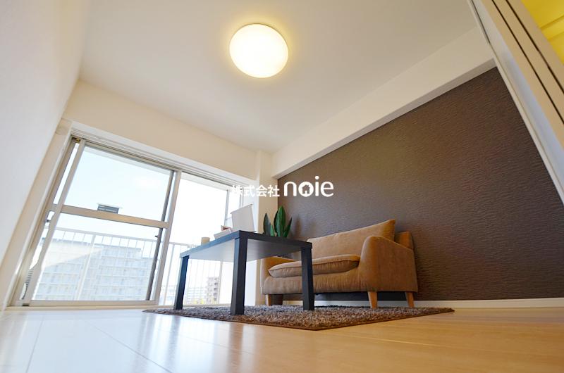 Non-living room. ~ In fact, please check ~