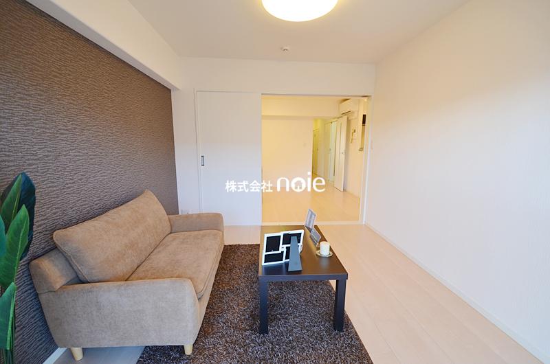 Non-living room. ~ In fact, please check ~