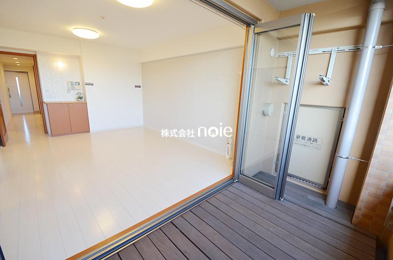 Living. ~ In fact, please check ~ ◆ Open-air space of the living heck type wood deck specification ◆ Sash is a full-open can open preeminent