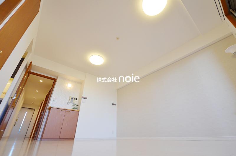 Living. ~ In fact, please check ~