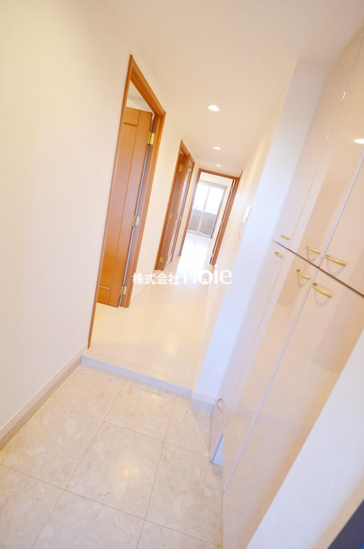 Entrance. ~ In fact, please check ~