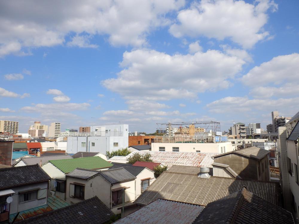 View photos from the dwelling unit. View from local (September 2013) Shooting