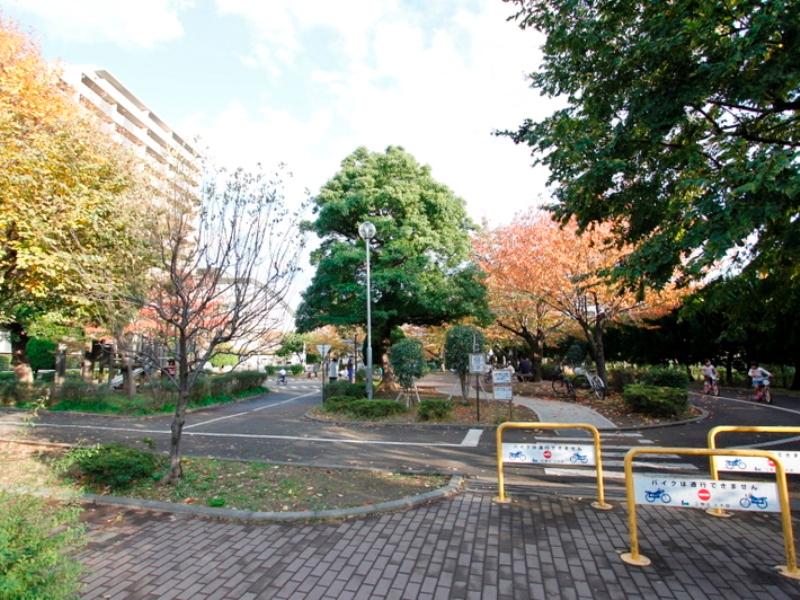 park. 230m to Joto park